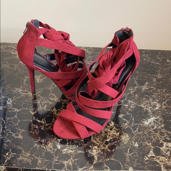 Burgundy Lace Up Heels 7.5 NIB - Picture 2 of 4